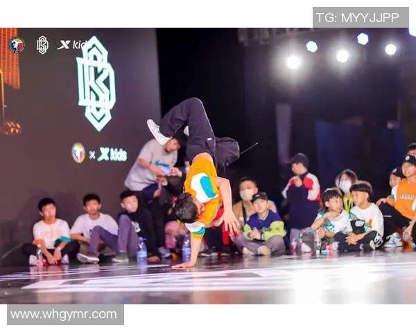 武汉滑板队在世界街舞大赛中的团队协作表现精彩纷呈引发热议